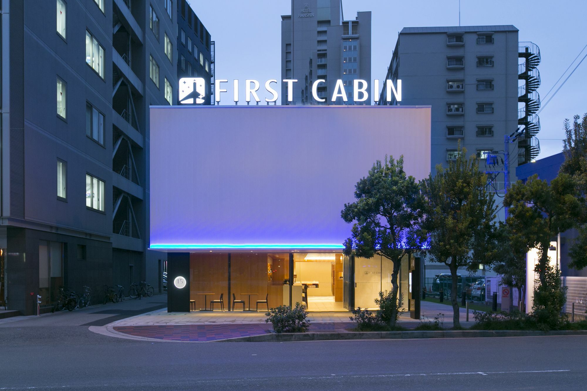 First Cabin Hanshin Nishiumeda Osaka Exterior photo